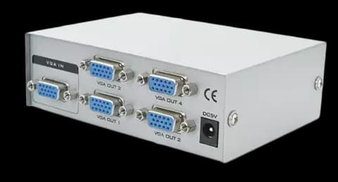 ویدیو اسپلیتر 4 پورت D-NET مدل VGA